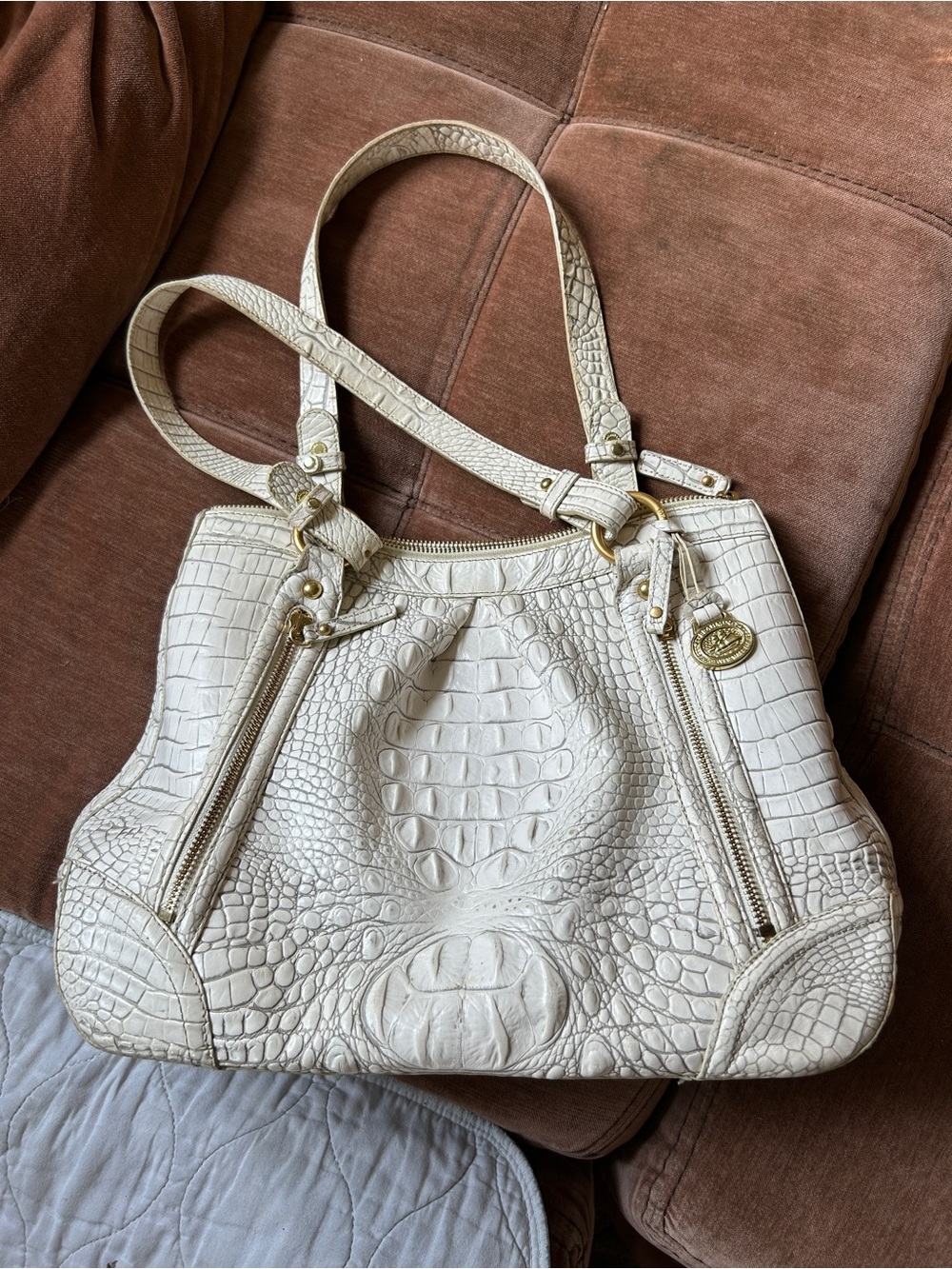 Brahmin vintage White Croc-Embossed leather Shoulder Bag gold hardware